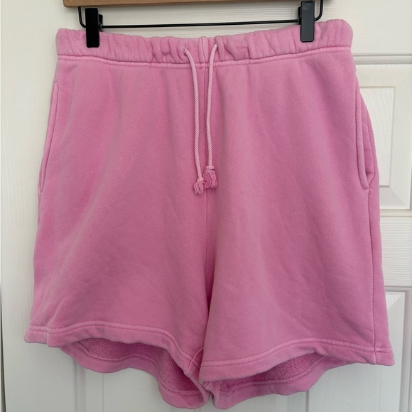 Elwood Core Sweatshort in Vintage Pink Size Medium organic cotton Short Medium - Picture 3 of 5